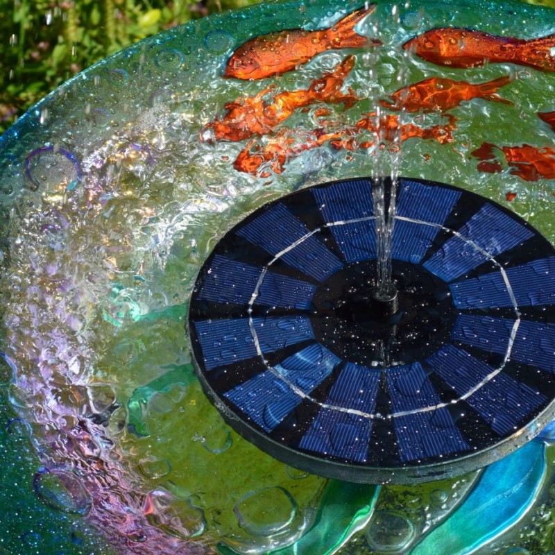 Flydende solcelle springvand med batteri, og lys