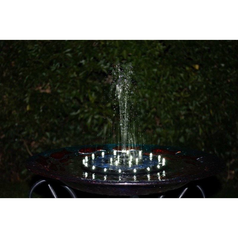 Flydende solcelle springvand med batteri og lys