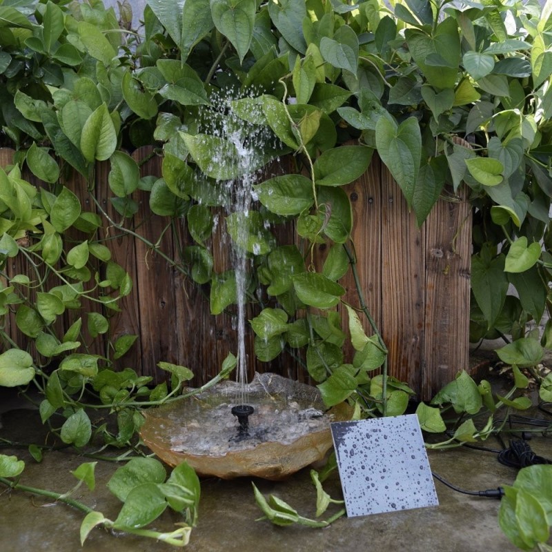 Mini springvand med solceller