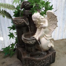 Solcelle Fontæne med batteri "Englen Ved Krukkerne"